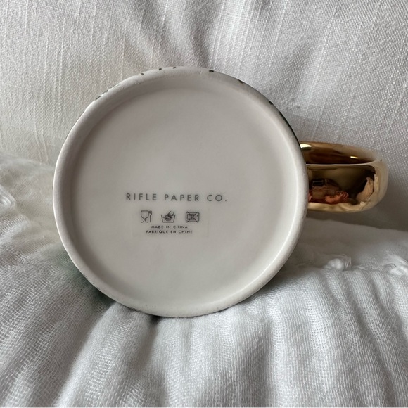 Rifle Paper Co. 🍓🌱 Porcelain Garden Mug — Strawberry Fields - Picture 9 of 15